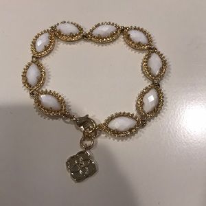 Kendra Scott Jewelry - Kendra Scott Gold & White Bracelet Kendra Scott Jewelry - Kendra Scott Gold & White Bracelet
